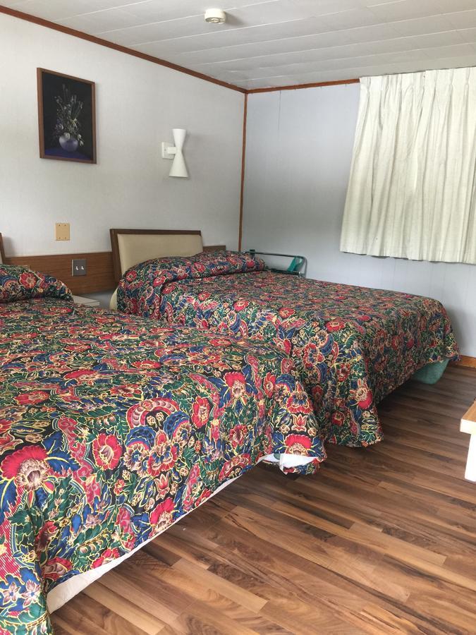 Connellsville Melody Motor Lodge מראה חיצוני תמונה