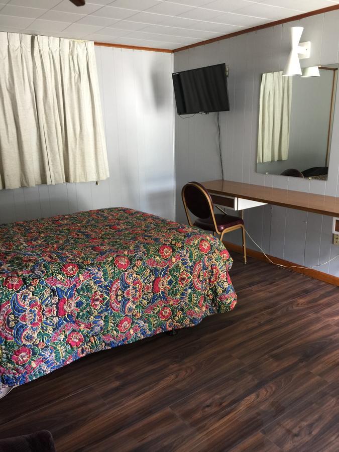 Connellsville Melody Motor Lodge מראה חיצוני תמונה